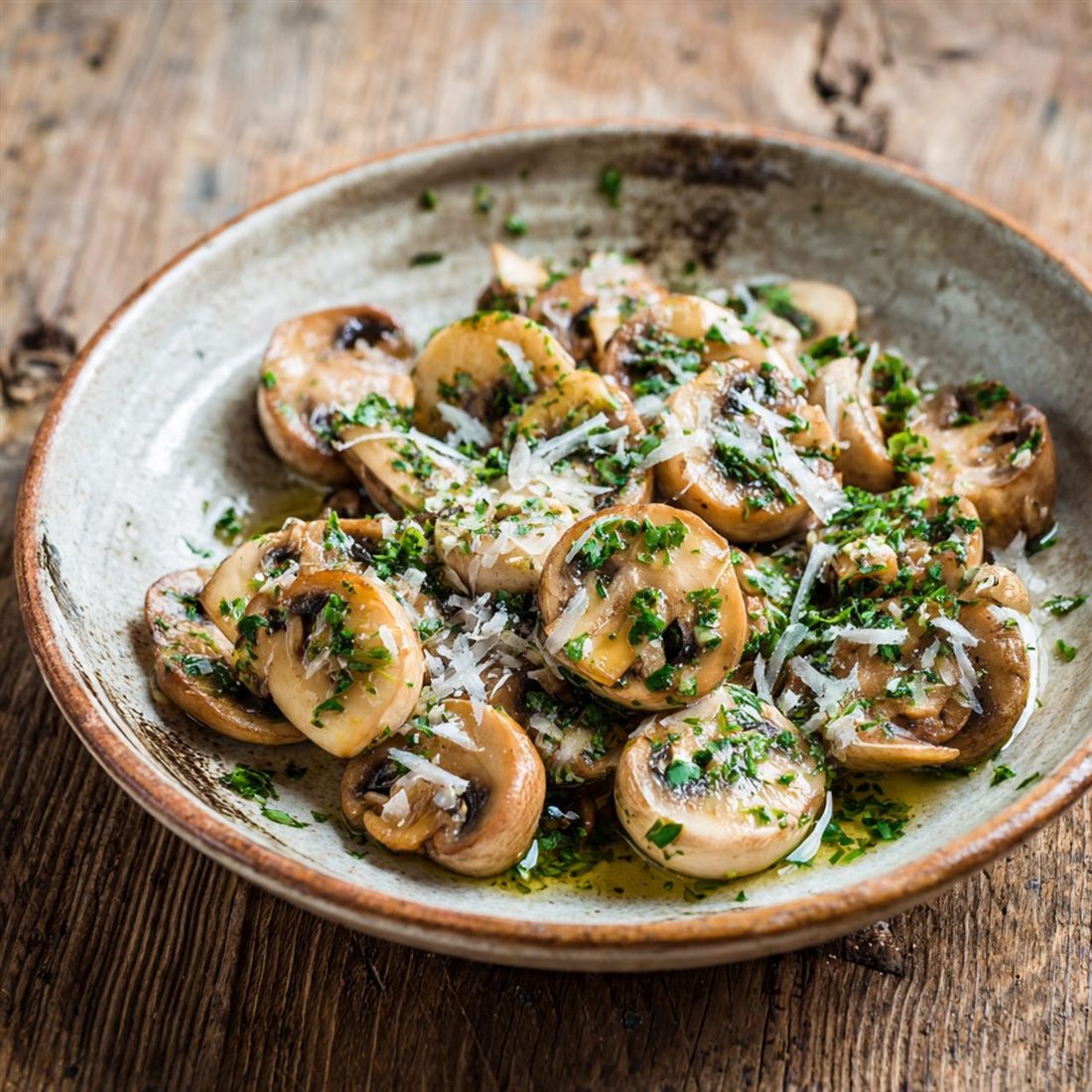 Salade de champignons crus